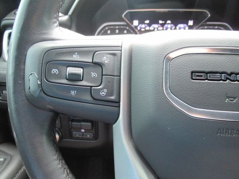 Used 2021 GMC Yukon XL Denali w/ Denali Ultimate Package AWD/4WD image 28