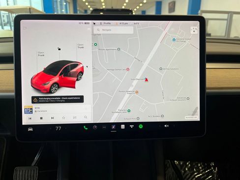 Used 2021 Tesla Model Y Long Range image 18