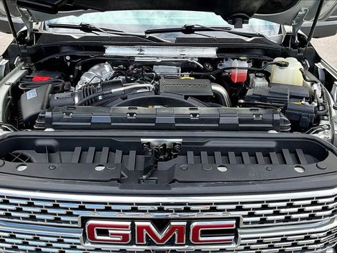Used 2020 GMC Sierra 2500 Denali w/ Denali Ultimate Package AWD/4WD image 33