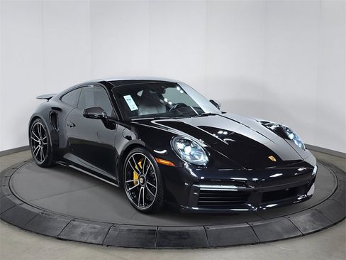 Used 2022 Porsche 911 Turbo S image 9