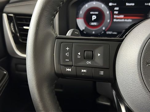 Used 2024 Nissan Rogue Platinum w/ Platinum Premium Package image 33