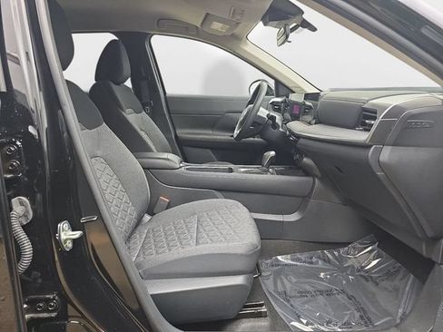 Used 2026 Nissan Kicks SV FWD image 35