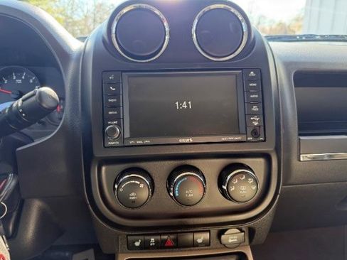 Used 2010 Jeep Patriot Latitude image 25