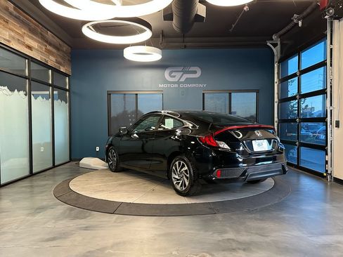 Used 2018 Honda Civic LX-P image 5