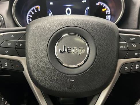 Used 2021 Jeep Grand Cherokee Limited w/ Quick Order Package 28K 80th AWD/4WD image 16