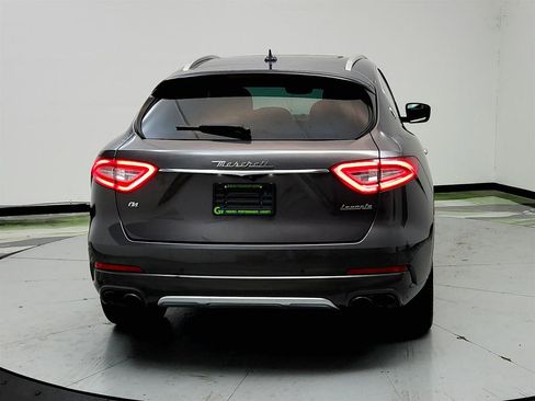Used 2018 Maserati Levante GranLusso AWD/4WD image 6