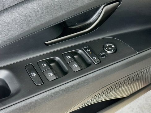 Used 2025 Hyundai Elantra N FWD image 17