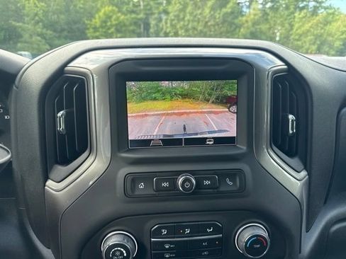 Used 2024 Chevrolet Silverado 2500 Custom w/ Custom Convenience Package AWD/4WD image 10