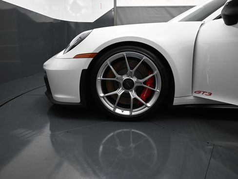 Certified 2024 Porsche 911 GT3 RWD image 6