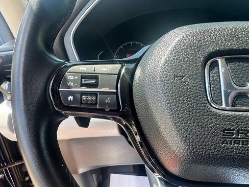 Used 2023 Honda Pilot Touring image 15