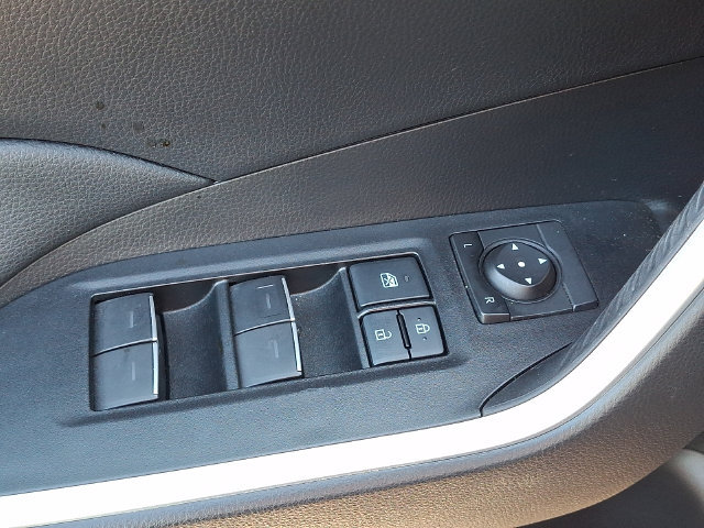Used 2022 Toyota RAV4 XLE Premium FWD image 21