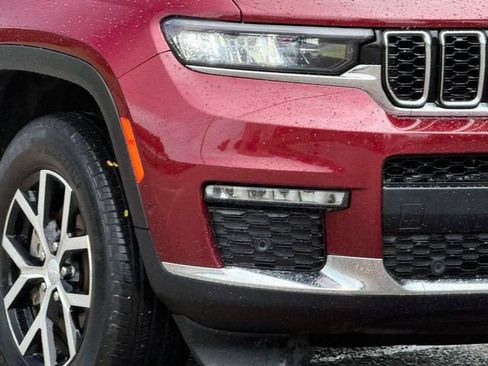 Certified 2024 Jeep Grand Cherokee L Limited w/ Luxury Tech Group II AWD/4WD image 10
