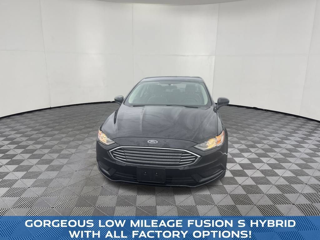 Used 2018 Ford Fusion S FWD image 2