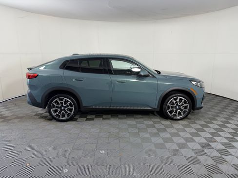 Used 2025 BMW X2 xDrive28i AWD/4WD image 8