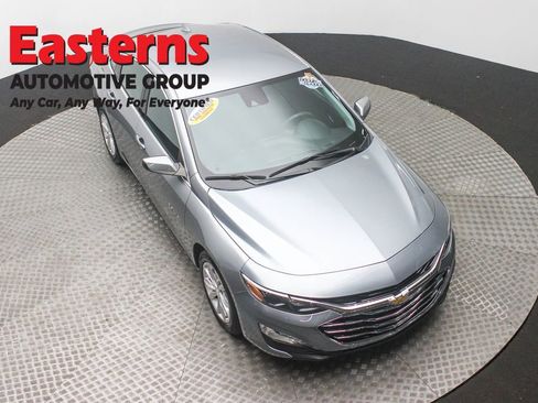 Used 2023 Chevrolet Malibu LT image 3