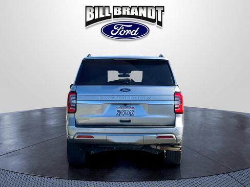 Used 2024 Ford Expedition Platinum AWD/4WD image 4