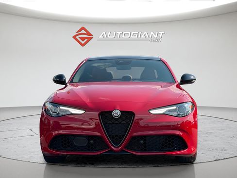 Used 2023 Alfa Romeo Giulia Veloce RWD image 12