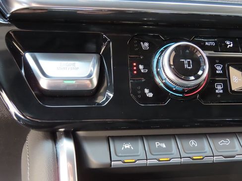 Certified 2025 GMC Sierra 1500 Denali w/ Denali Reserve Package AWD/4WD image 8