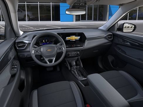 New 2026 Chevrolet TrailBlazer LT w/ LT Cold Weather Package AWD/4WD image 15