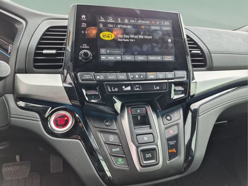 Certified 2024 Honda Odyssey Touring image 11