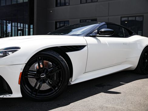 Used 2019 Aston Martin DBS Superleggera RWD image 5