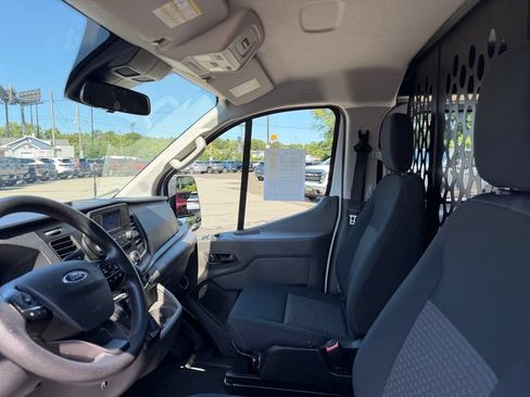 Used 2025 Ford Transit 250 Low Roof w/ Exterior Upgrade Package RWD image 7