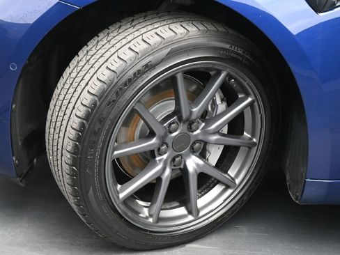 Used 2018 Tesla Model 3 Long Range image 18