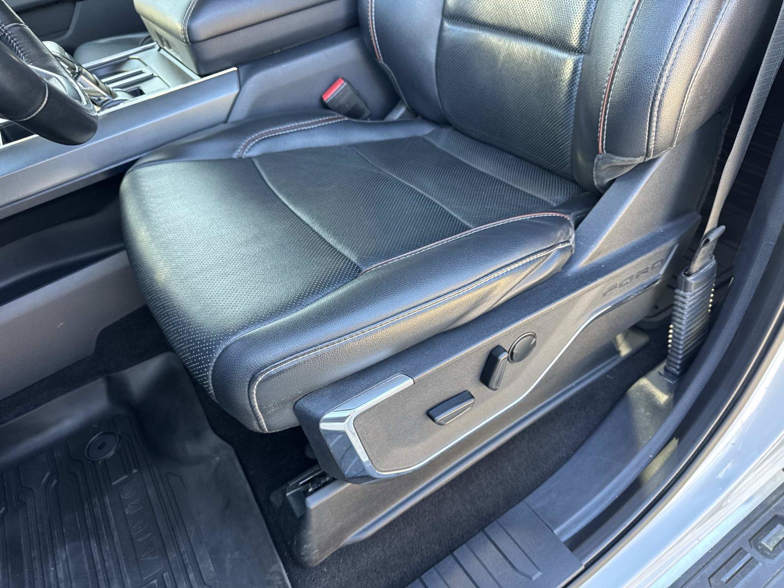 Used 2022 Ford F150 Lariat w/ FX4 Off-Road Package AWD/4WD image 16