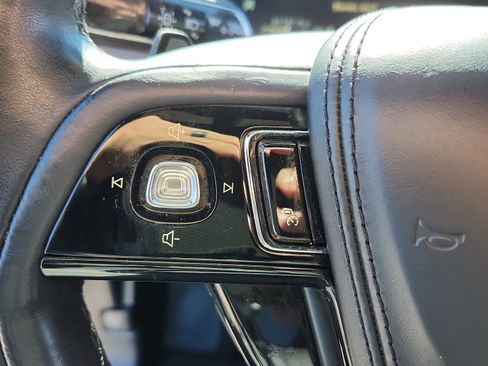 Used 2021 Lincoln Aviator Reserve w/ Equipment Group 208A image 17