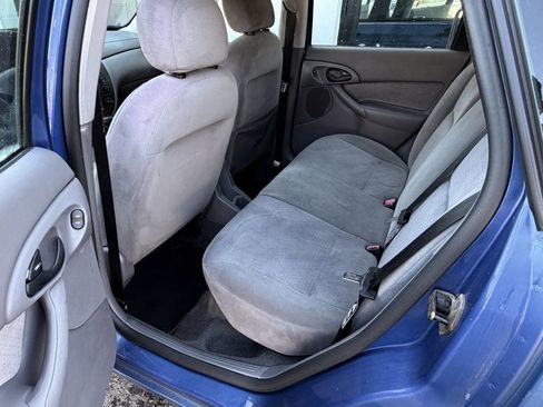 Used 2003 Ford Focus SE image 13