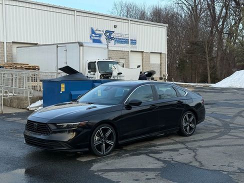 Used 2023 Honda Accord Sport image 7