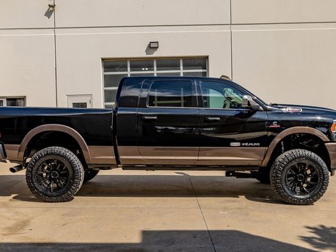 Used 2022 RAM 2500 Limited image 11