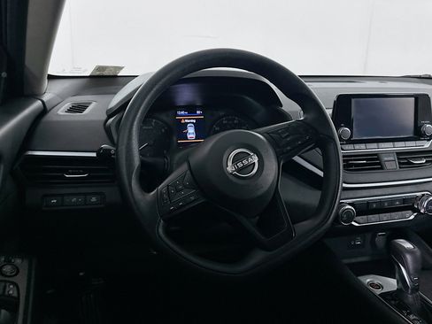 Used 2023 Nissan Altima 2.5 S FWD image 18