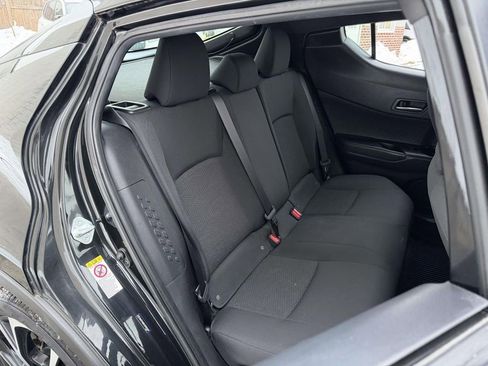 Used 2019 Toyota C-HR XLE image 12