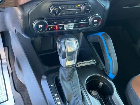 Certified 2023 Ford Bronco Outer Banks w/ Sasquatch Package image 13