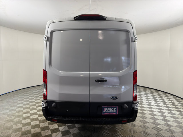 Used 2018 Ford Transit 250 148 Medium Roof RWD image 4