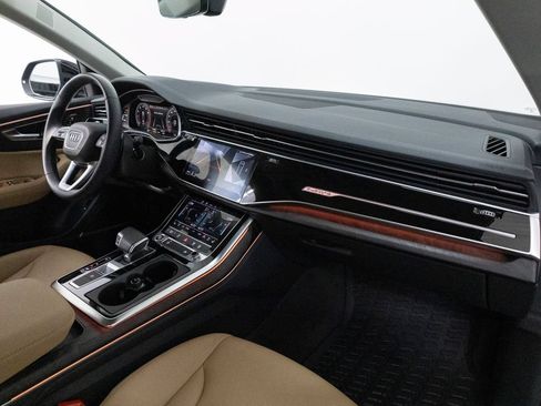Used 2023 Audi Q8 Premium Plus AWD/4WD image 31
