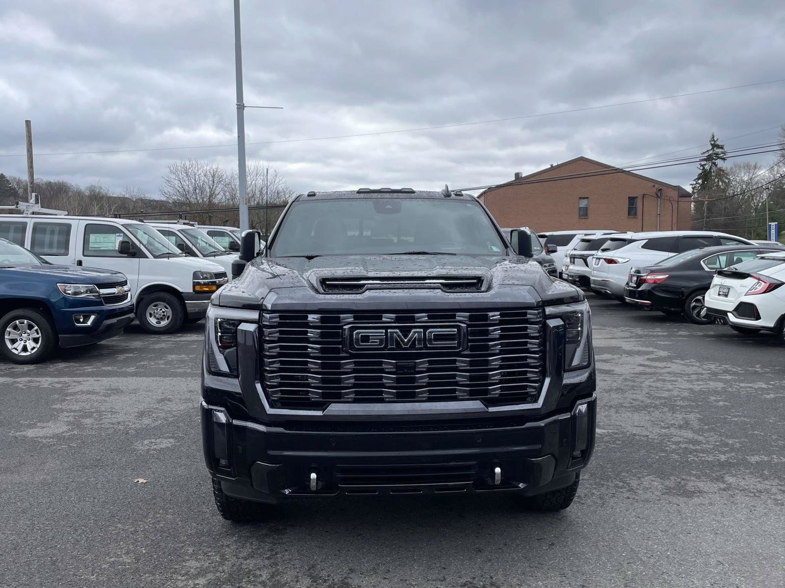 Certified 2024 GMC Sierra 2500 Denali Ultimate AWD/4WD image 8