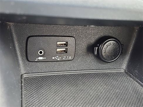 Used 2021 Subaru Forester Premium image 24