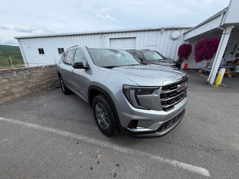 Used 2025 GMC Acadia Elevation AWD/4WD image 7