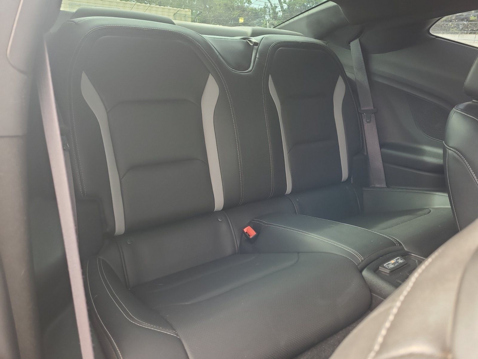 Used 2017 Chevrolet Camaro SS RWD image 28