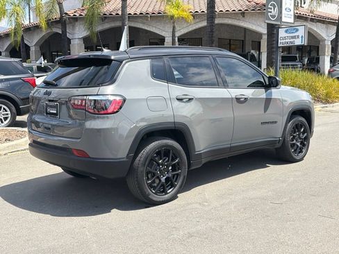 Used 2023 Jeep Compass Latitude AWD/4WD image 22