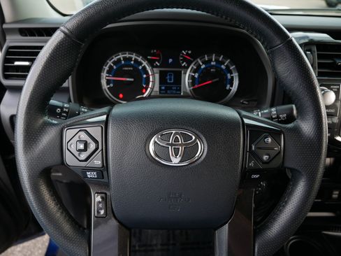 Used 2018 Toyota 4Runner TRD Off-Road Premium AWD/4WD image 25