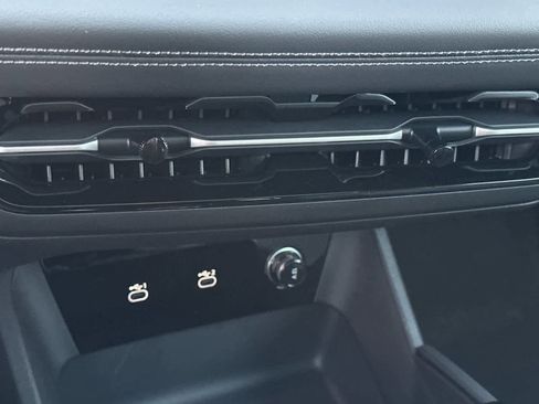 New 2025 Audi Q6 e-tron Premium image 20