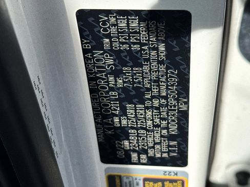 Used 2023 Kia Niro EX Touring image 32