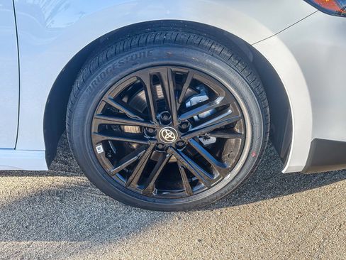 New 2026 Toyota Camry SE FWD image 11