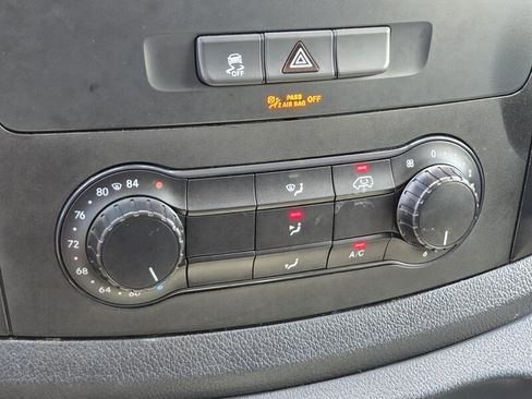 Used 2022 Mercedes-Benz Metris image 33