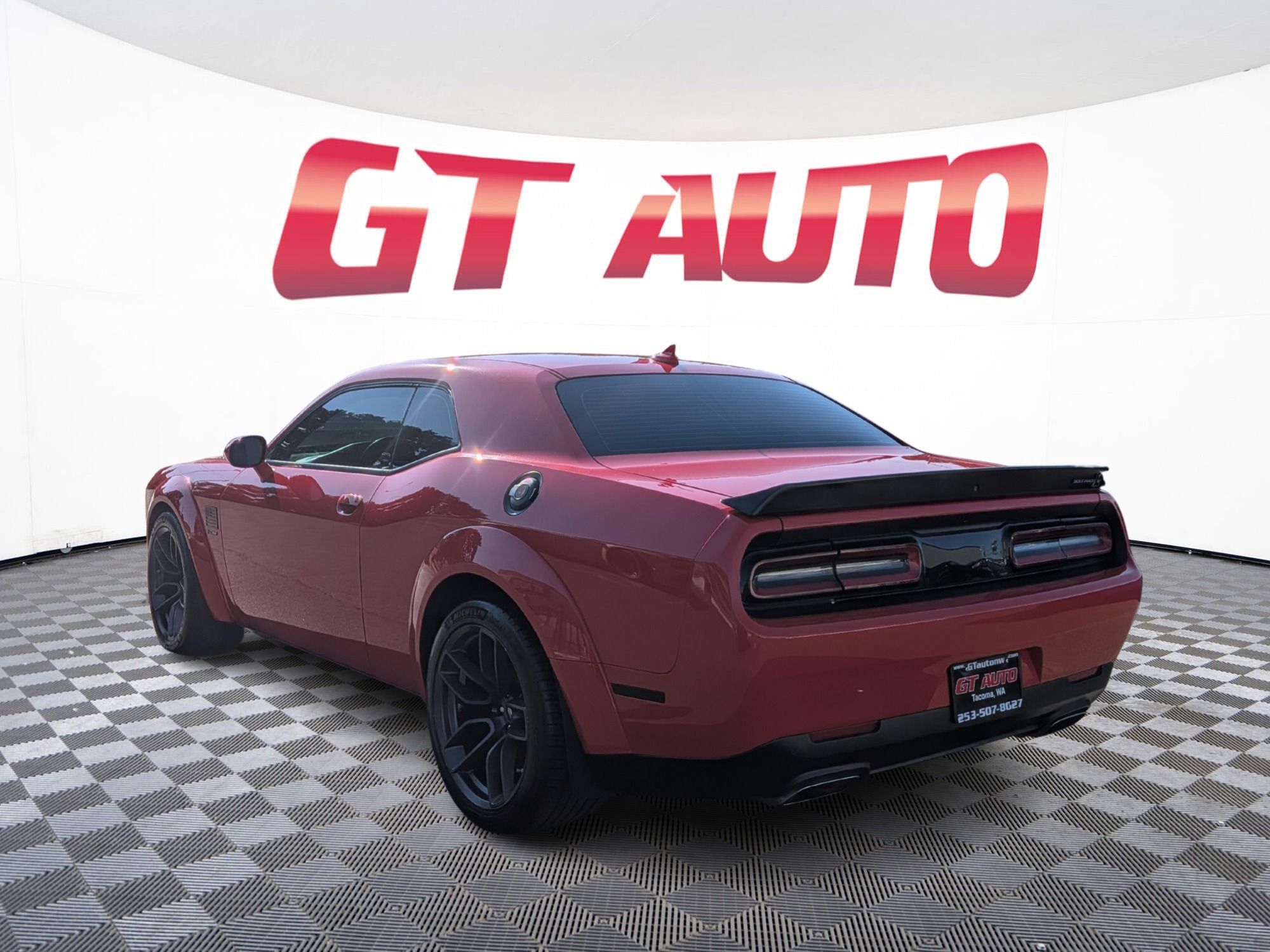 Used 2021 Dodge Challenger R/T Scat Pack RWD image 3
