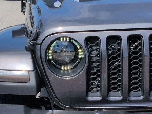 Used 2021 Jeep Gladiator Overland w/ Popular Equipment Package AWD/4WD image 10