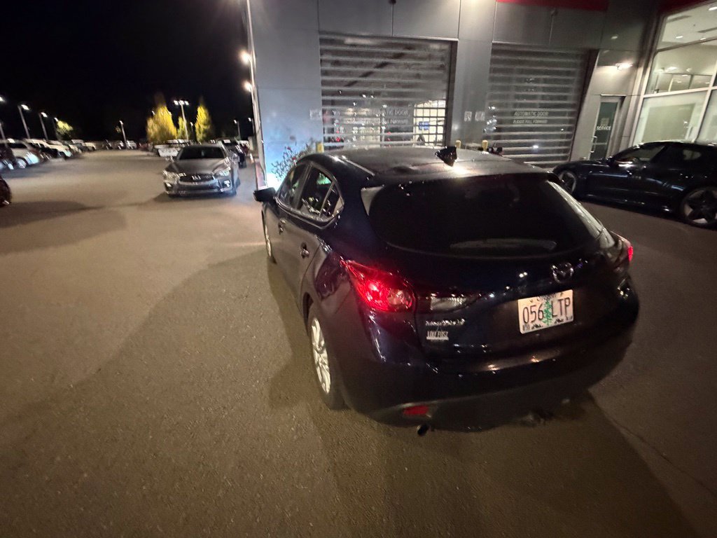 Used 2016 MAZDA MAZDA3 i Grand Touring FWD image 4